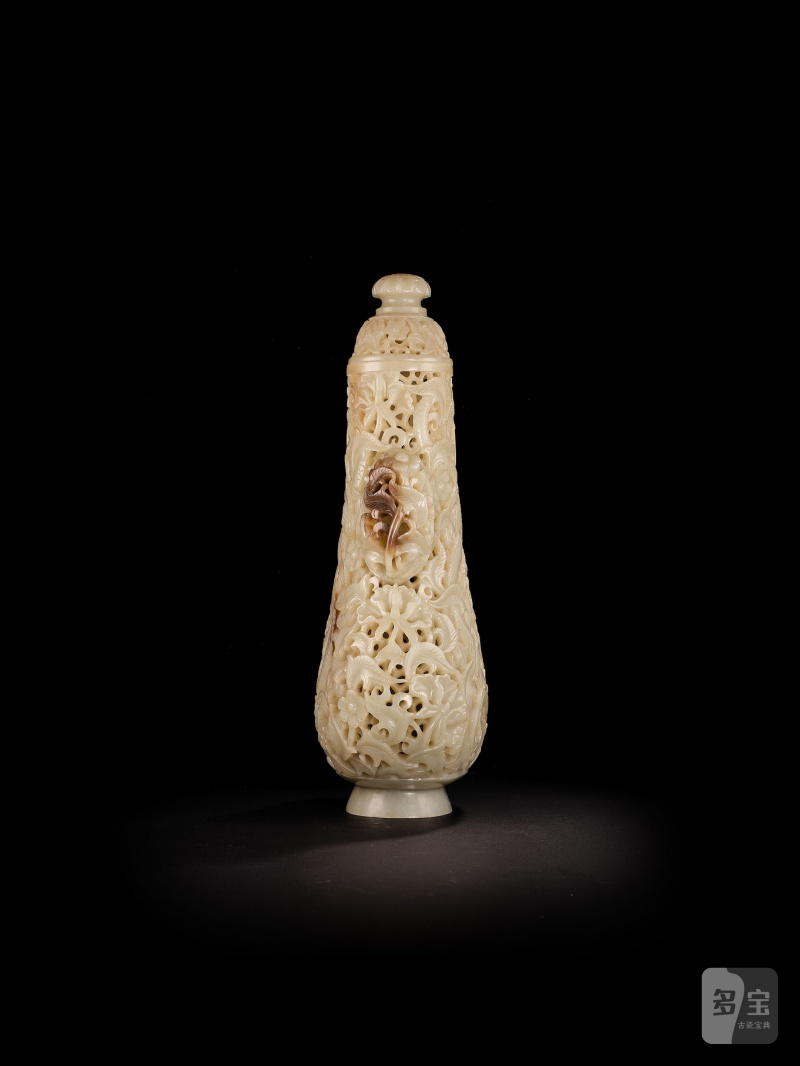二十世紀　白玉鏤雕蓋瓶 | A WHITE JADE RETICULATED VASE AND COVER - 图2